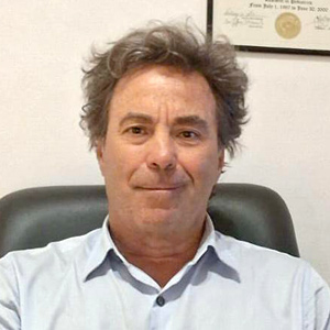 Dr. ALEJANDRO ITHURALDE